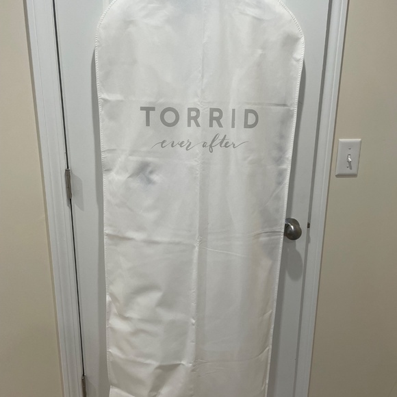 Wedding Dress - Picture 2 of 6